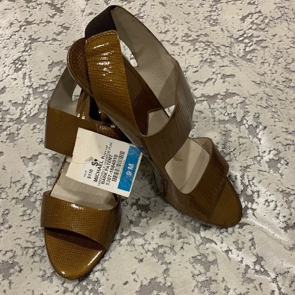 MICHAEL by Michael Kors open toe sandal - Picture 2 of 2